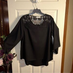 Cato Elegant Black Tunic with Lace Accents